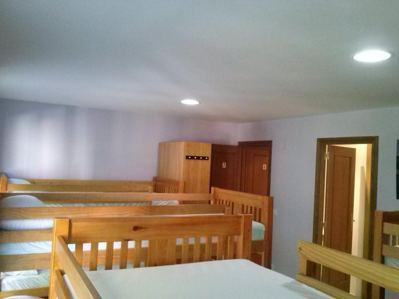 Albergue Turistico Rio Aragon Canfranc Ngoại thất bức ảnh
