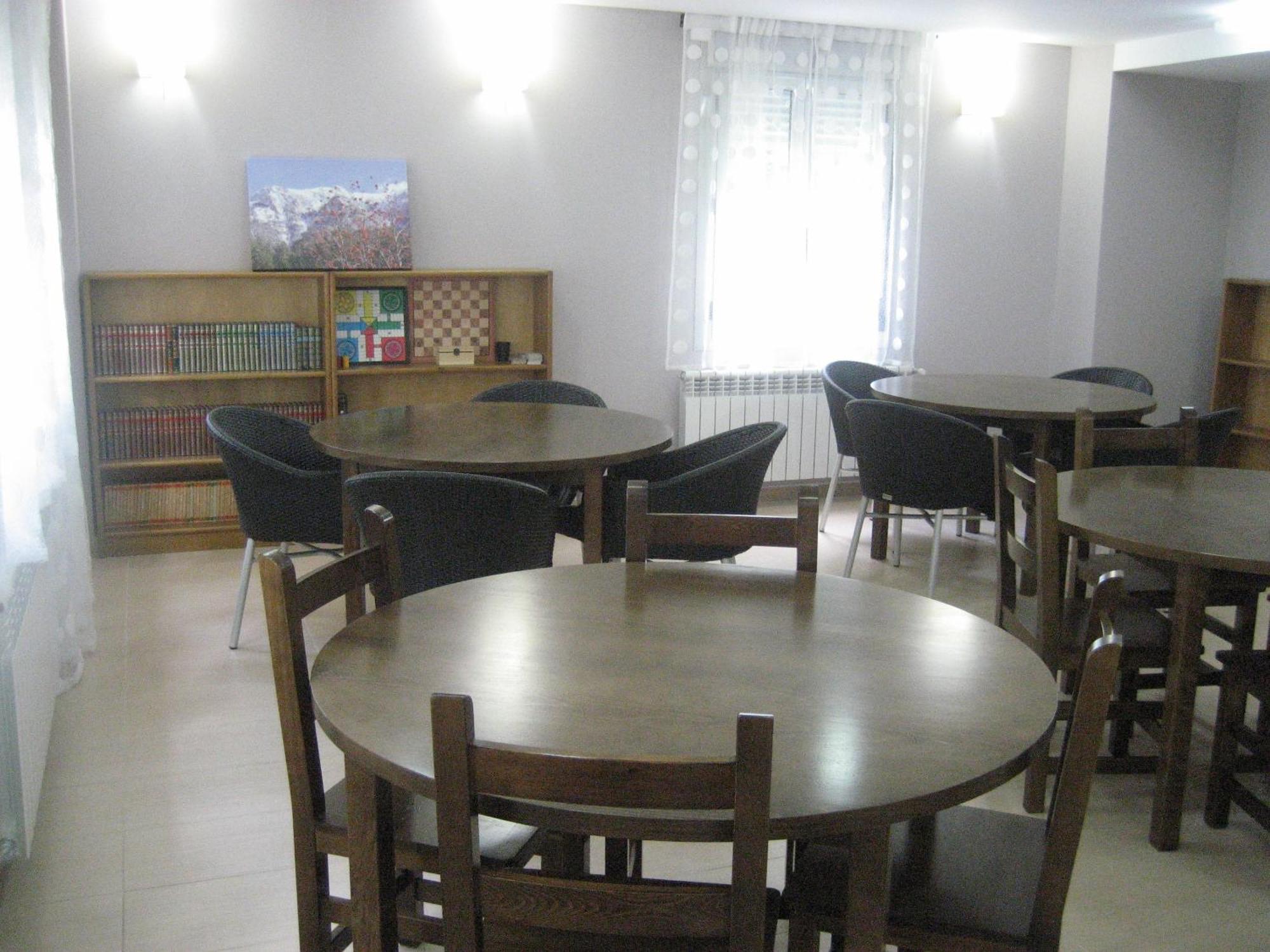 Albergue Turistico Rio Aragon Canfranc Ngoại thất bức ảnh